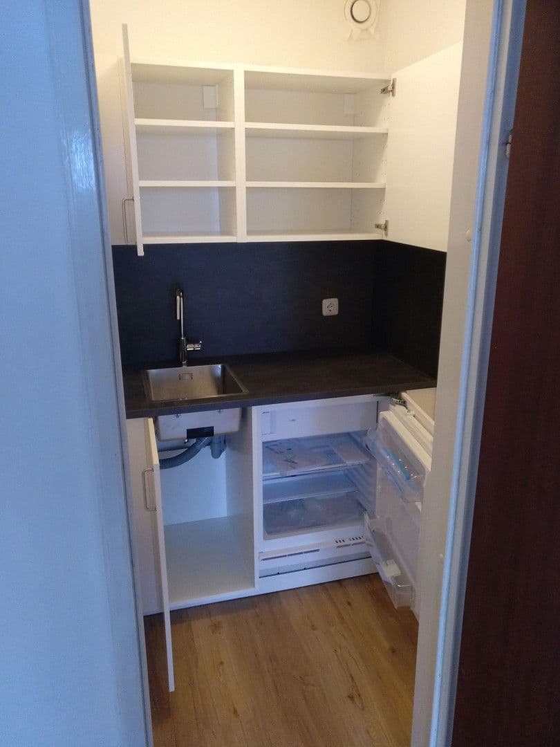 Prenájom bytu 1-izbový 33 m², Geschwister-Scholl-Straße 1, Erlangen, Bavorsko Prenájom bytu 1-izbový 33 m², Geschwister-Scholl-Straße 1, Erlangen, Bavorsko