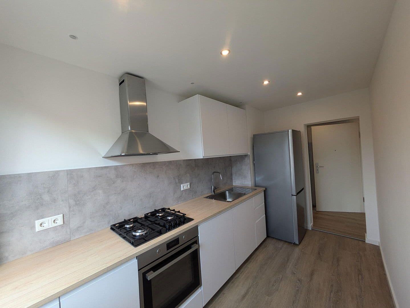 Prenájom bytu 2-izbový 55 m², Scheurlstraße 25, Nürnberg, Bavorsko Prenájom bytu 2-izbový 55 m², Scheurlstraße 25, Nürnberg, Bavorsko