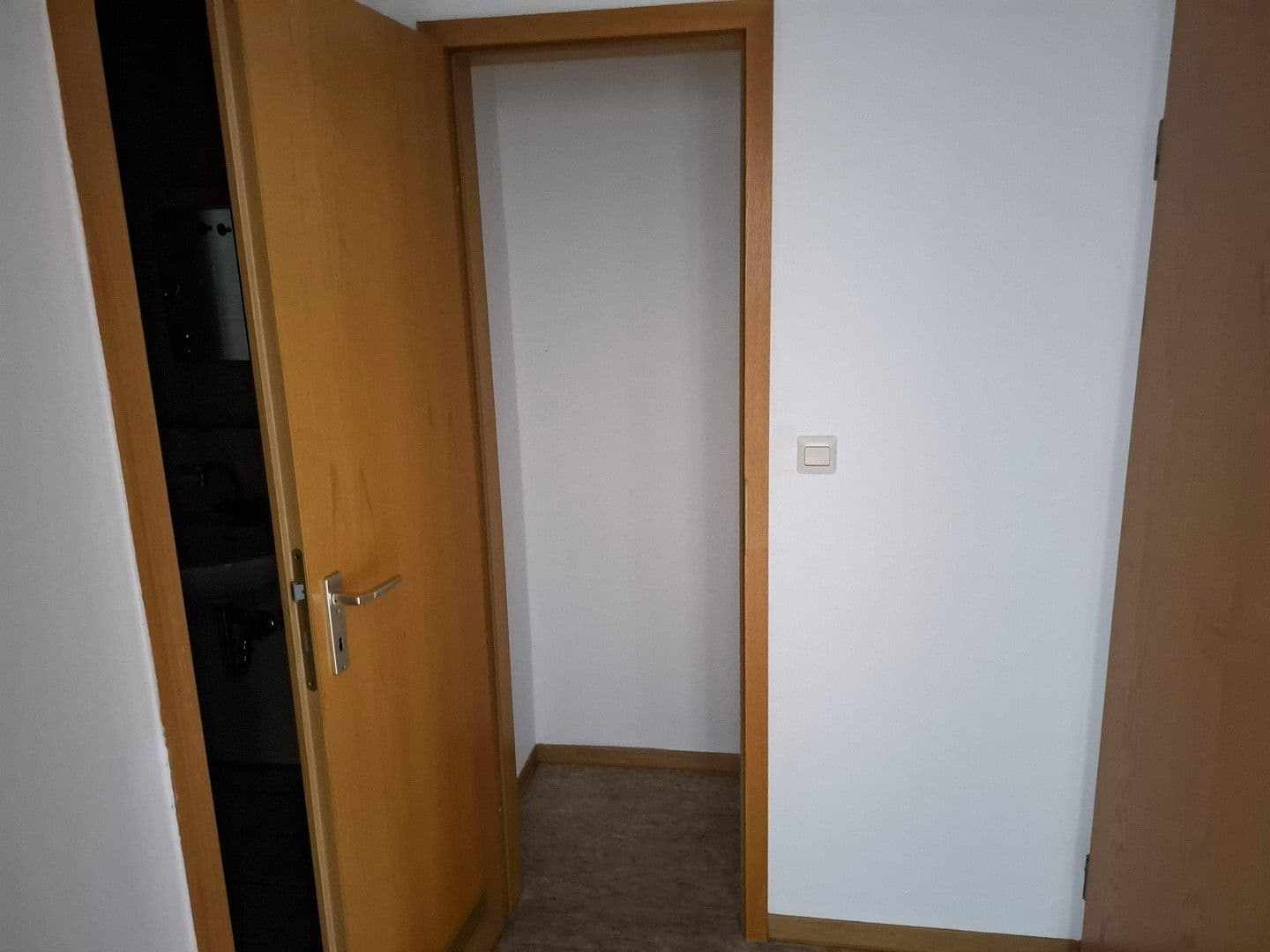 Prenájom bytu 1-izbový 30 m², Hirschstr. 36, Karlsruhe, Bádensko-Wurttembersko Prenájom bytu 1-izbový 30 m², Hirschstr. 36, Karlsruhe, Bádensko-Wurttembersko