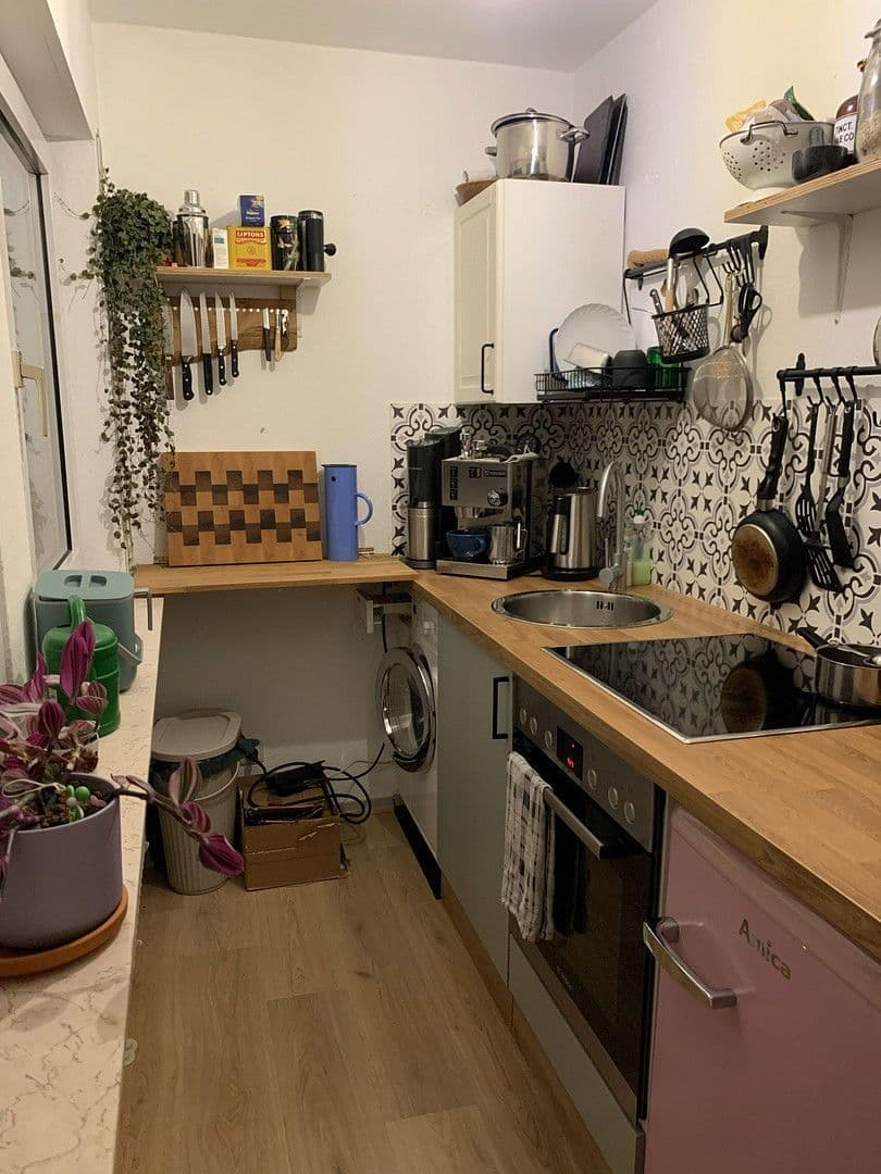 Prenájom bytu 1-izbový 30 m², Hirschstr. 36, Karlsruhe, Bádensko-Wurttembersko Prenájom bytu 1-izbový 30 m², Hirschstr. 36, Karlsruhe, Bádensko-Wurttembersko