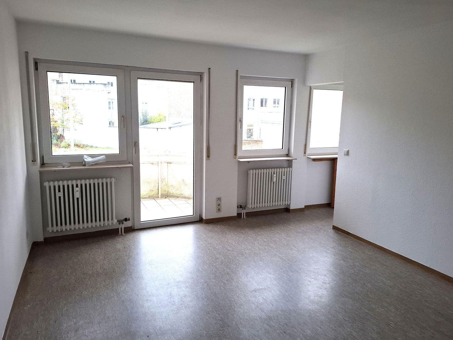 Prenájom bytu 1-izbový 30 m², Hirschstr. 36, Karlsruhe, Bádensko-Wurttembersko Prenájom bytu 1-izbový 30 m², Hirschstr. 36, Karlsruhe, Bádensko-Wurttembersko