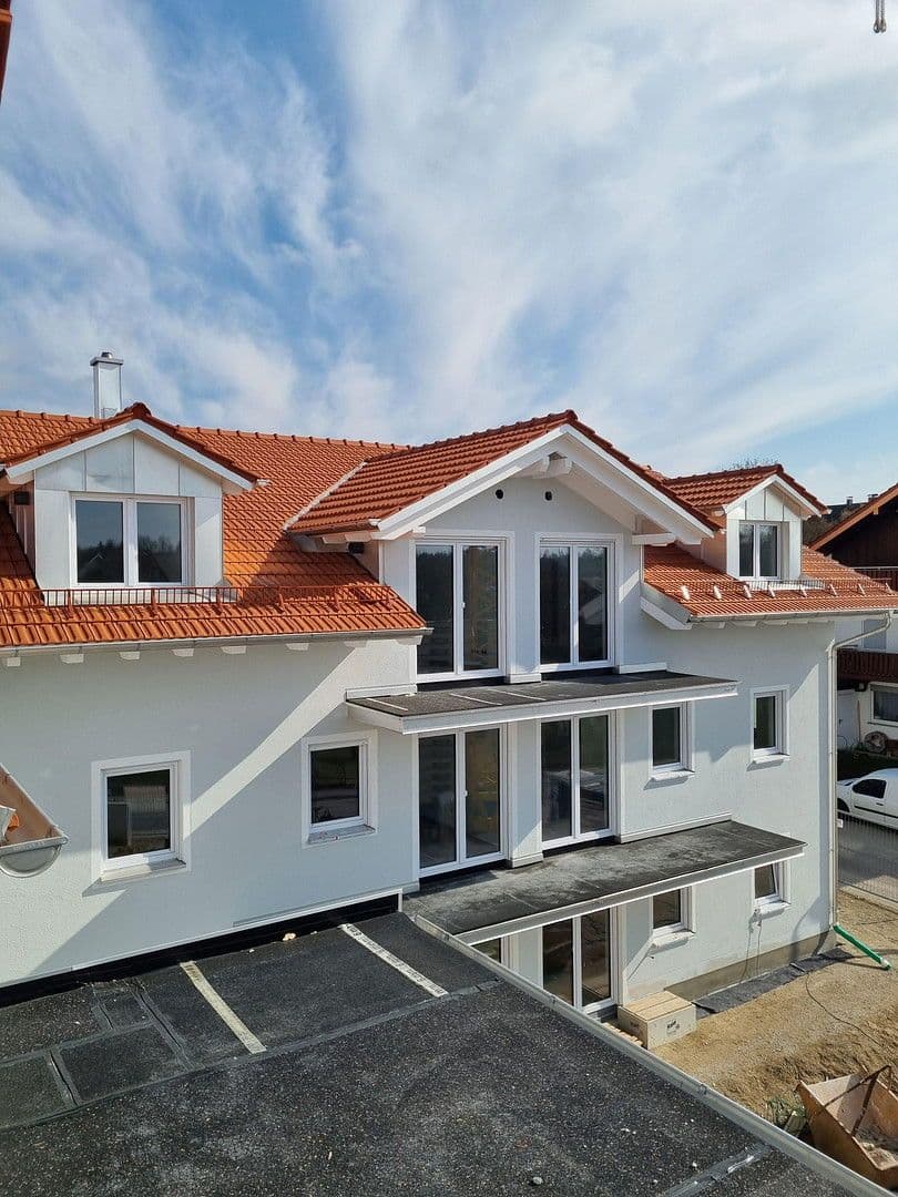 Prenájom bytu 3-izbový 78 m², Brandstr. 1, Grafing, Bavorsko Prenájom bytu 3-izbový 78 m², Brandstr. 1, Grafing, Bavorsko