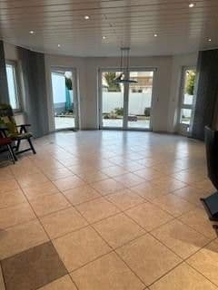 Prenájom domu 298 m², pozemek 518 m², Wallertheim, Porýnie-Falcko Prenájom domu 298 m², pozemek 518 m², Wallertheim, Porýnie-Falcko