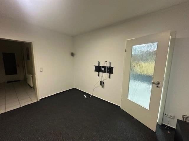 Prenájom domu 298 m², pozemek 518 m², Wallertheim, Porýnie-Falcko Prenájom domu 298 m², pozemek 518 m², Wallertheim, Porýnie-Falcko