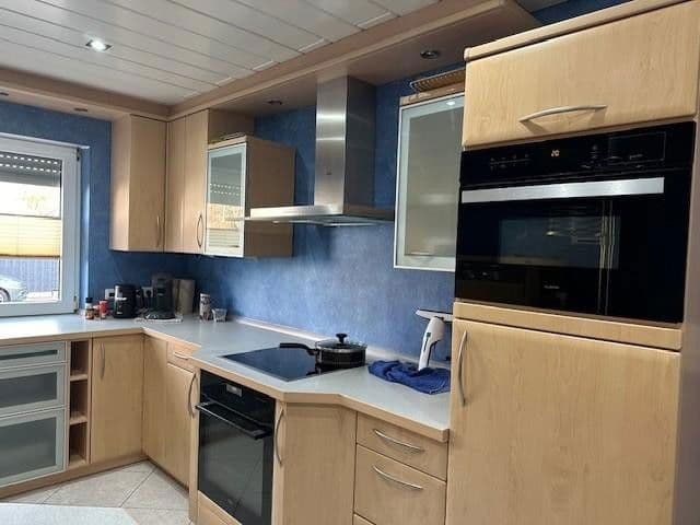 Prenájom domu 298 m², pozemek 518 m², Wallertheim, Porýnie-Falcko Prenájom domu 298 m², pozemek 518 m², Wallertheim, Porýnie-Falcko