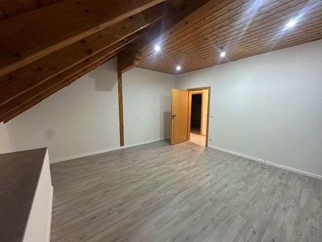 Prenájom domu 298 m², pozemek 518 m², Wallertheim, Porýnie-Falcko Prenájom domu 298 m², pozemek 518 m², Wallertheim, Porýnie-Falcko