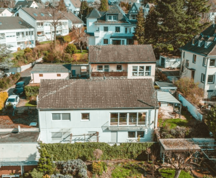 Predaj domu 234 m², pozemek 536 m², Klausenbergweg 30a, Koblenz, Porýnie-Falcko Predaj domu 234 m², pozemek 536 m², Klausenbergweg 30a, Koblenz, Porýnie-Falcko