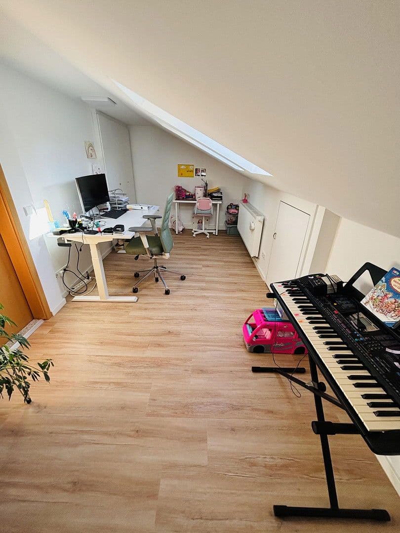 Predaj domu 184 m², pozemek 201 m², Fellbach, Bádensko-Wurttembersko Predaj domu 184 m², pozemek 201 m², Fellbach, Bádensko-Wurttembersko