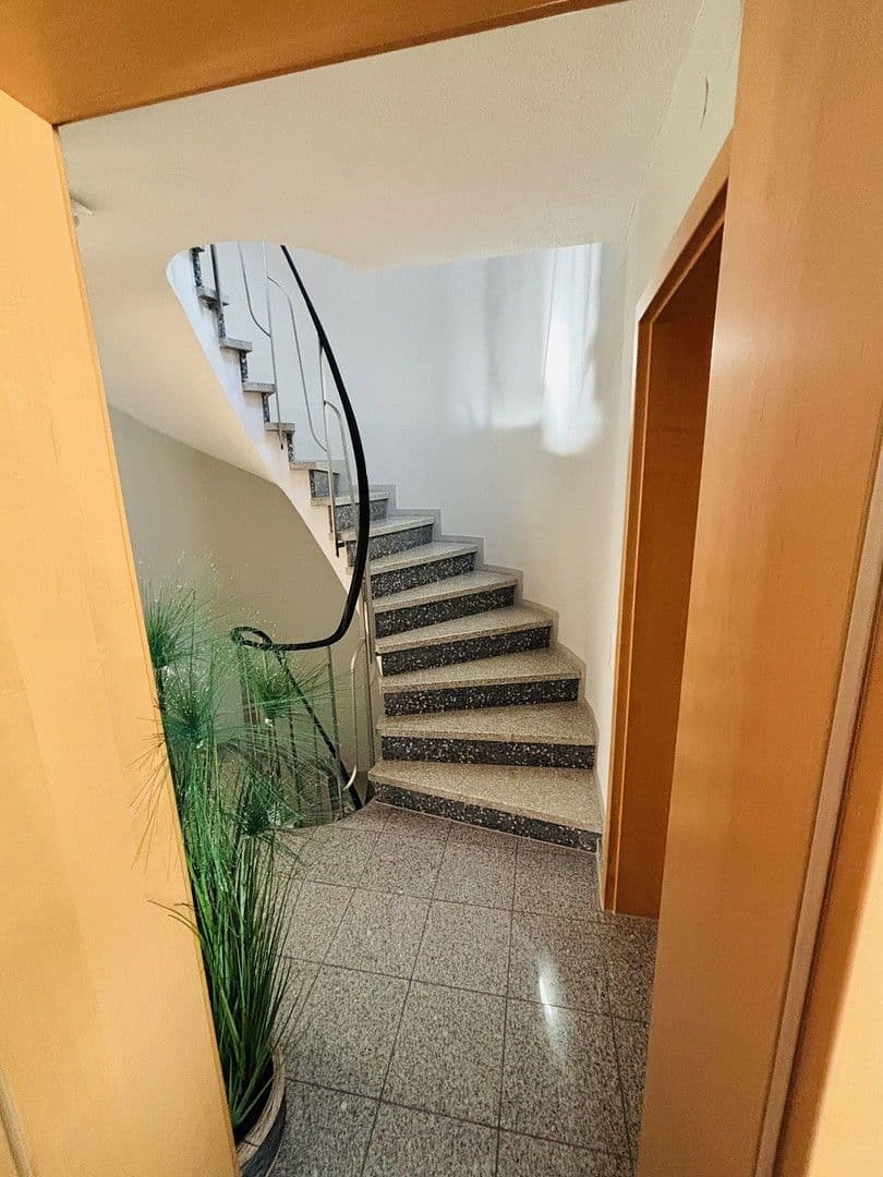 Predaj domu 184 m², pozemek 201 m², Fellbach, Bádensko-Wurttembersko Predaj domu 184 m², pozemek 201 m², Fellbach, Bádensko-Wurttembersko