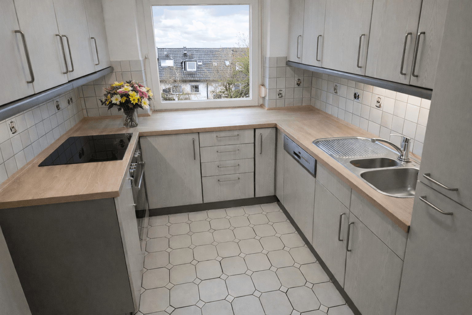 Prenájom bytu 3-izbový 76 m², Stuttgart, Bádensko-Wurttembersko Prenájom bytu 3-izbový 76 m², Stuttgart, Bádensko-Wurttembersko