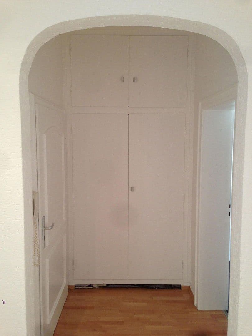 Prenájom bytu 4-izbový 120 m², Koblenz, Porýnie-Falcko Prenájom bytu 4-izbový 120 m², Koblenz, Porýnie-Falcko