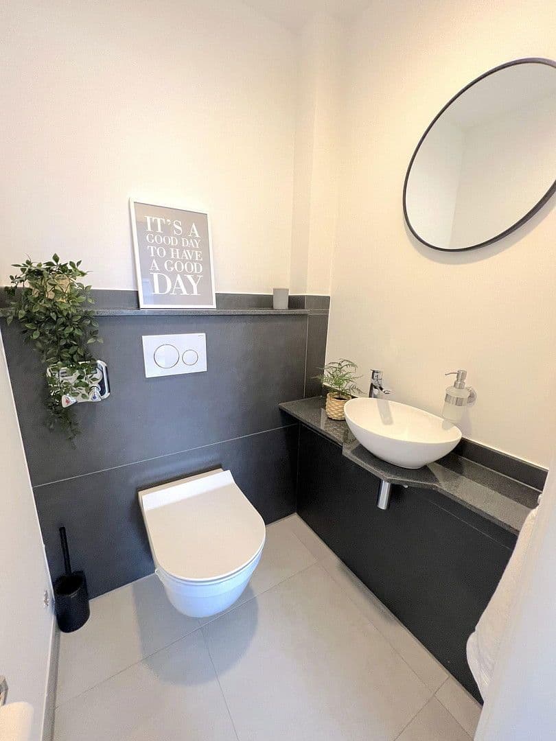 Prenájom bytu 3-izbový 96 m², An der Johanniskirche 13, Hildesheim, Dolné Sasko Prenájom bytu 3-izbový 96 m², An der Johanniskirche 13, Hildesheim, Dolné Sasko