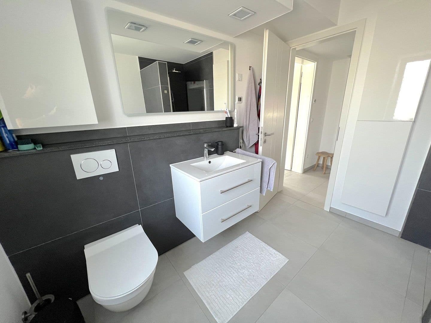 Prenájom bytu 3-izbový 96 m², An der Johanniskirche 13, Hildesheim, Dolné Sasko Prenájom bytu 3-izbový 96 m², An der Johanniskirche 13, Hildesheim, Dolné Sasko