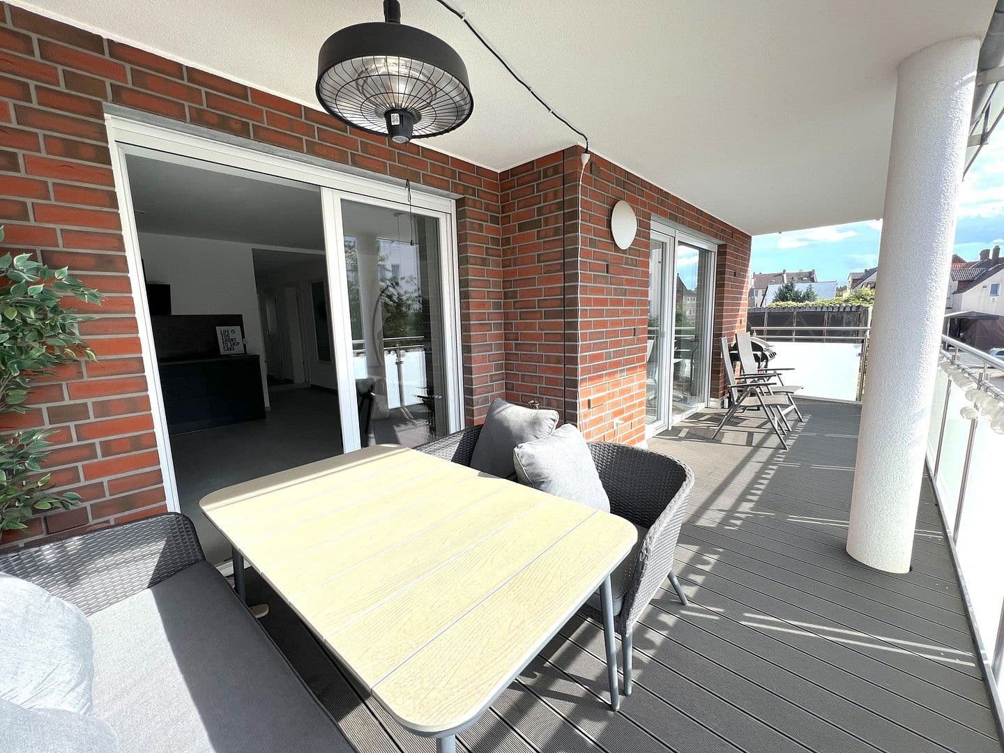 Prenájom bytu 3-izbový 96 m², An der Johanniskirche 13, Hildesheim, Dolné Sasko Prenájom bytu 3-izbový 96 m², An der Johanniskirche 13, Hildesheim, Dolné Sasko