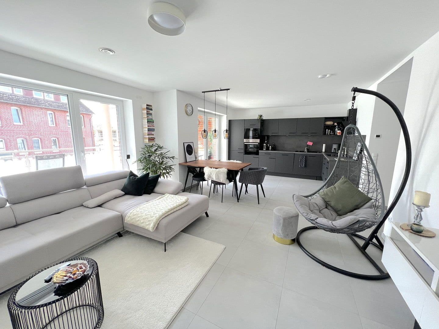 Prenájom bytu 3-izbový 96 m², An der Johanniskirche 13, Hildesheim, Dolné Sasko Prenájom bytu 3-izbový 96 m², An der Johanniskirche 13, Hildesheim, Dolné Sasko