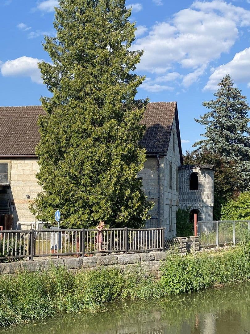 Predaj domu 160 m², pozemek 602 m², Uehlfeld, Bavorsko Predaj domu 160 m², pozemek 602 m², Uehlfeld, Bavorsko