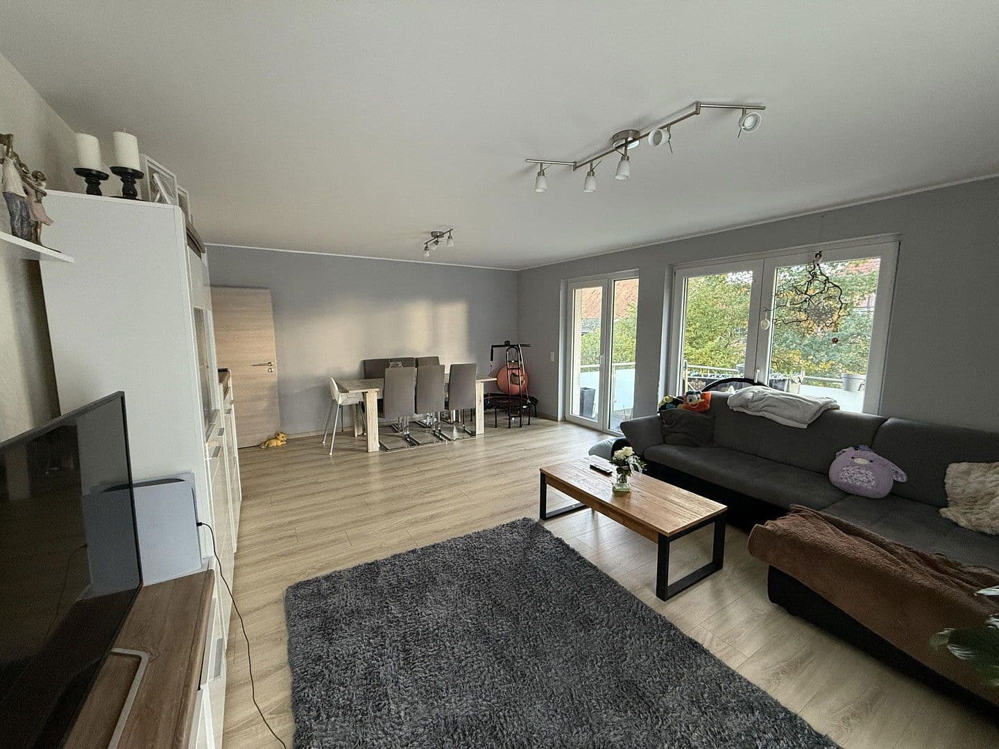 Prenájom bytu 4-izbový 111 m², Sassenburg, Dolné Sasko Prenájom bytu 4-izbový 111 m², Sassenburg, Dolné Sasko