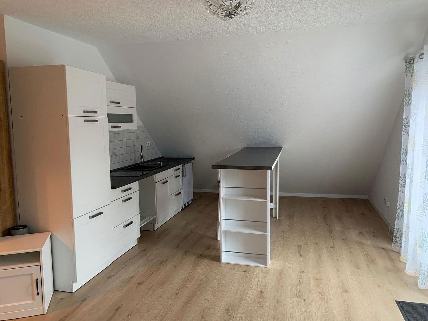 Prenájom bytu 1-izbový 39 m², Johann-Joachim-Kaendler Str. 14, Arnsdorf, Sasko Prenájom bytu 1-izbový 39 m², Johann-Joachim-Kaendler Str. 14, Arnsdorf, Sasko