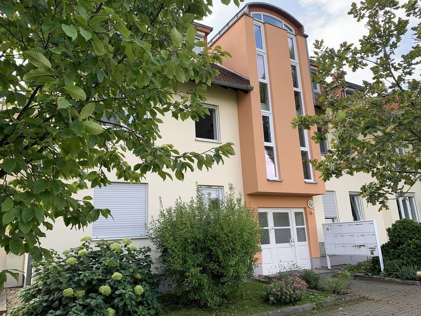 Prenájom bytu 1-izbový 39 m², Johann-Joachim-Kaendler Str. 14, Arnsdorf, Sasko Prenájom bytu 1-izbový 39 m², Johann-Joachim-Kaendler Str. 14, Arnsdorf, Sasko