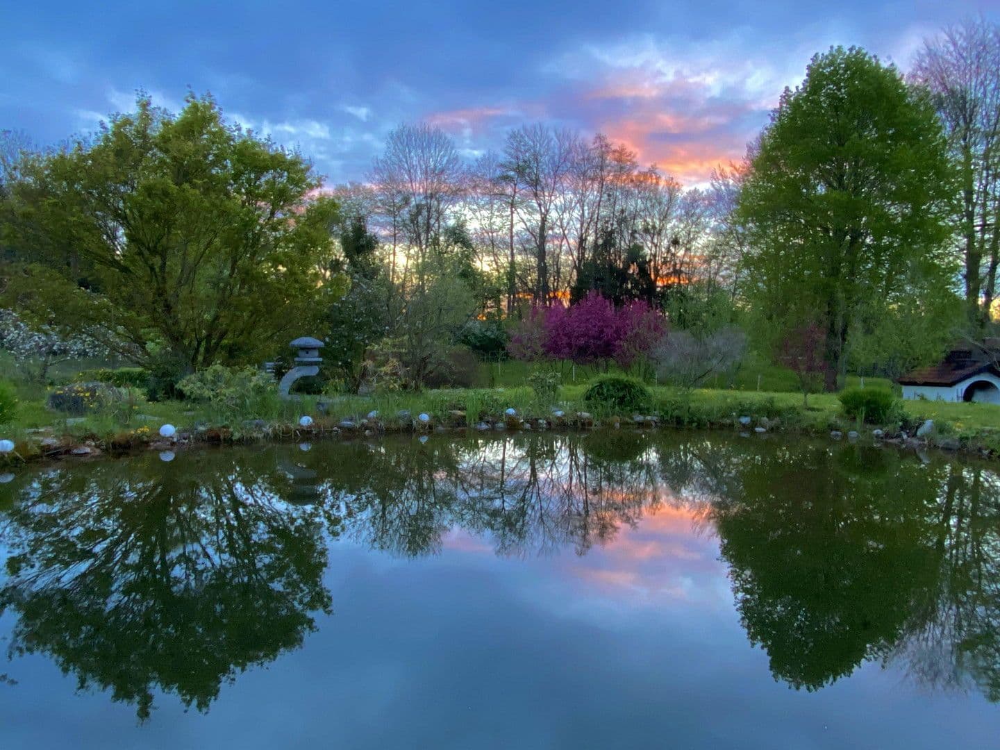 Predaj pozemku 1.862 m², Grosskarolinenfeld, Bavorsko Predaj pozemku 1.862 m², Grosskarolinenfeld, Bavorsko