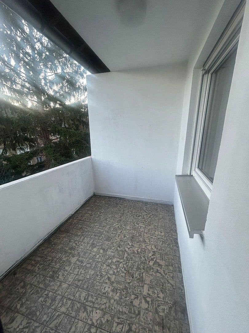 Prenájom bytu 3-izbový 76 m², Kölner Straße 23, Hürth, Severné Porýnie - Westfálsko Prenájom bytu 3-izbový 76 m², Kölner Straße 23, Hürth, Severné Porýnie - Westfálsko