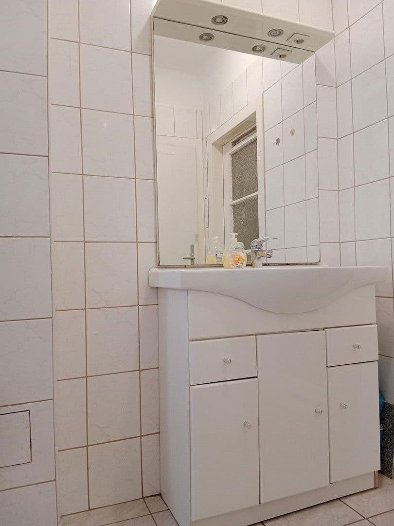 Prenájom bytu 1-izbový 50 m², Reinprechtsdorferstr., Wien, Viedeň Prenájom bytu 1-izbový 50 m², Reinprechtsdorferstr., Wien, Viedeň