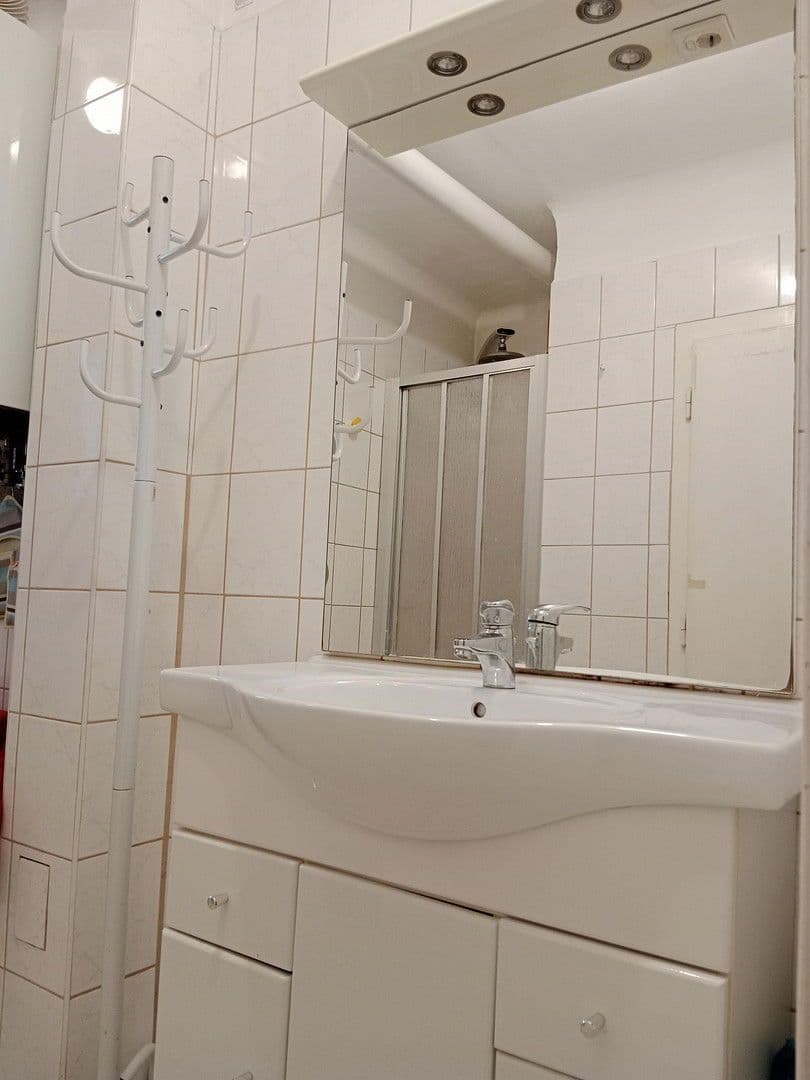 Prenájom bytu 1-izbový 50 m², Reinprechtsdorferstr., Wien, Viedeň Prenájom bytu 1-izbový 50 m², Reinprechtsdorferstr., Wien, Viedeň