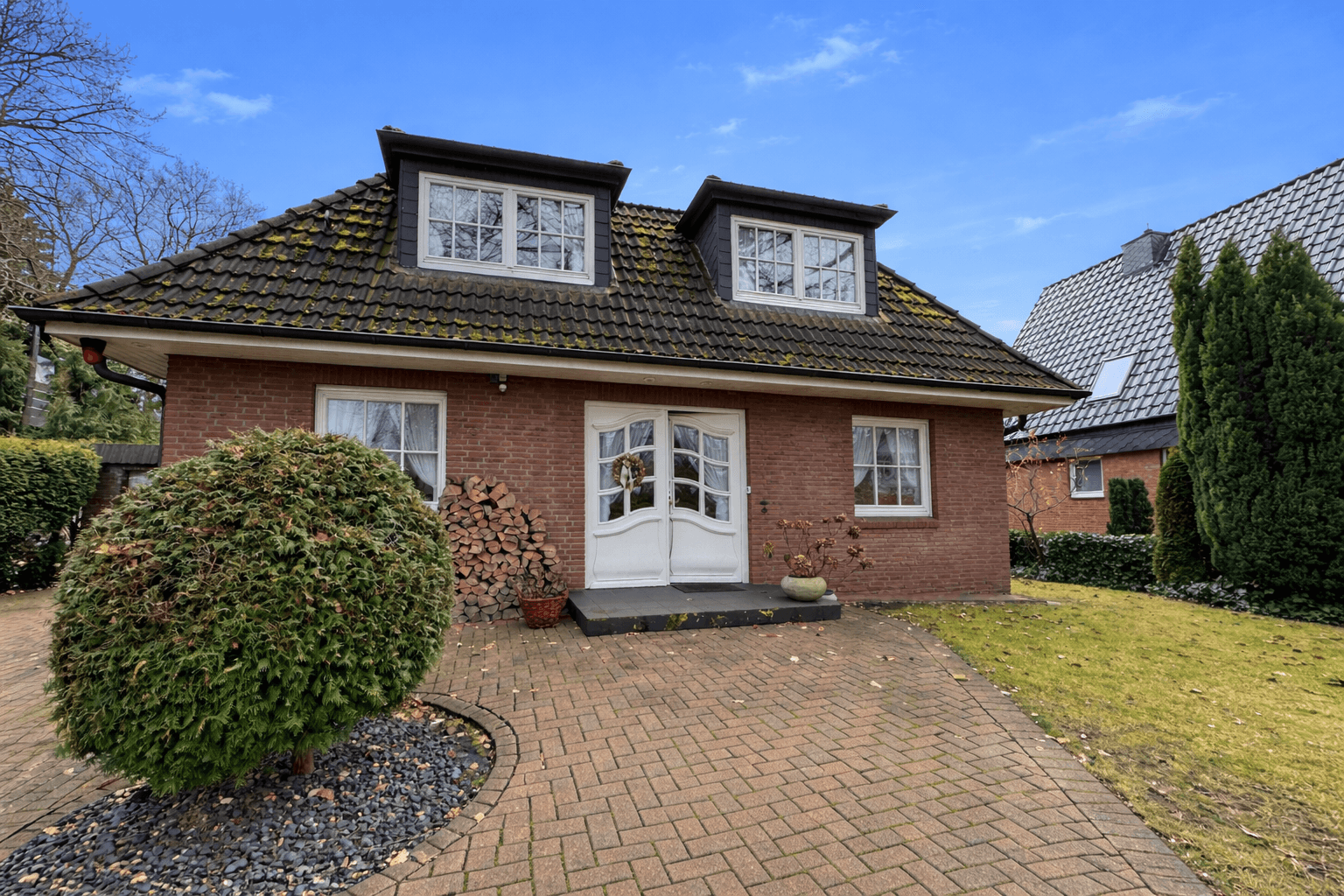 Predaj domu 181 m², pozemek 850 m², Hamburg, Hamburg Predaj domu 181 m², pozemek 850 m², Hamburg, Hamburg