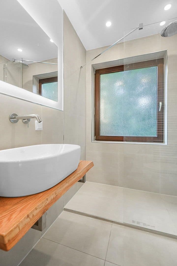 Prenájom bytu 3-izbový 66 m², Bremen, Brémy Prenájom bytu 3-izbový 66 m², Bremen, Brémy