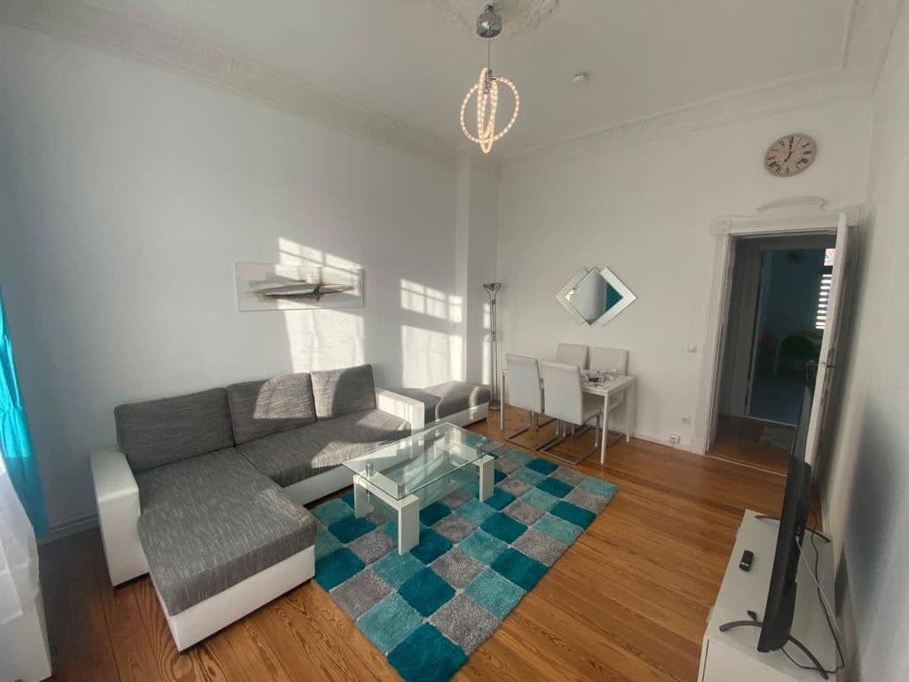 Prenájom bytu 3-izbový 90 m², Körnerstrasse 47, Berlin, Berlín Prenájom bytu 3-izbový 90 m², Körnerstrasse 47, Berlin, Berlín