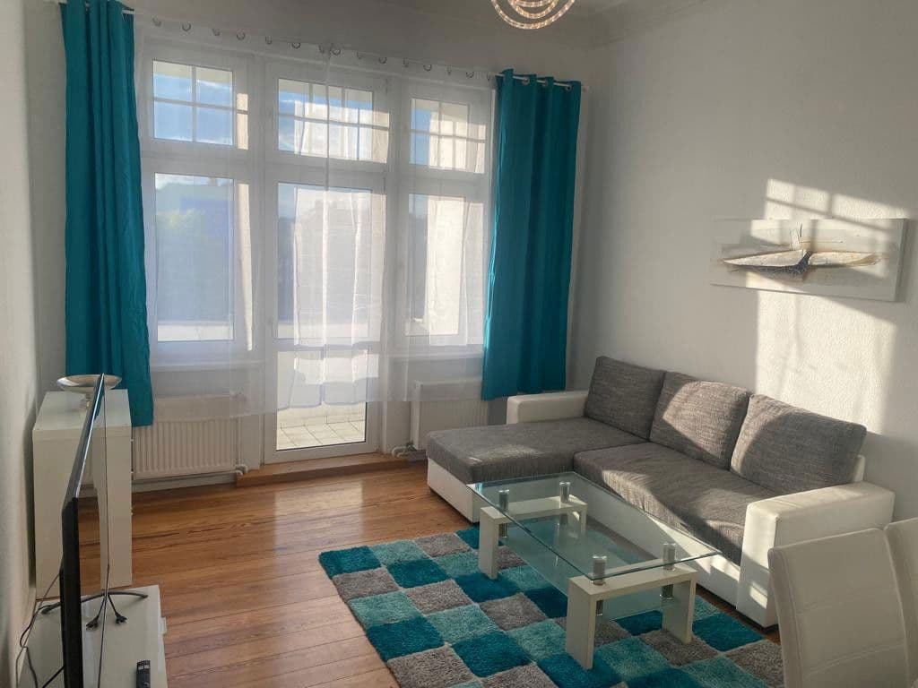 Prenájom bytu 3-izbový 90 m², Körnerstrasse 47, Berlin, Berlín Prenájom bytu 3-izbový 90 m², Körnerstrasse 47, Berlin, Berlín