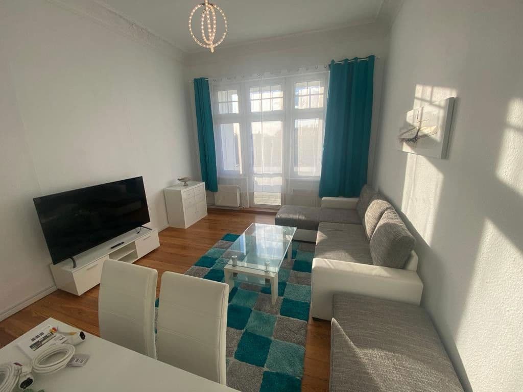 Prenájom bytu 3-izbový 90 m², Körnerstrasse 47, Berlin, Berlín Prenájom bytu 3-izbový 90 m², Körnerstrasse 47, Berlin, Berlín