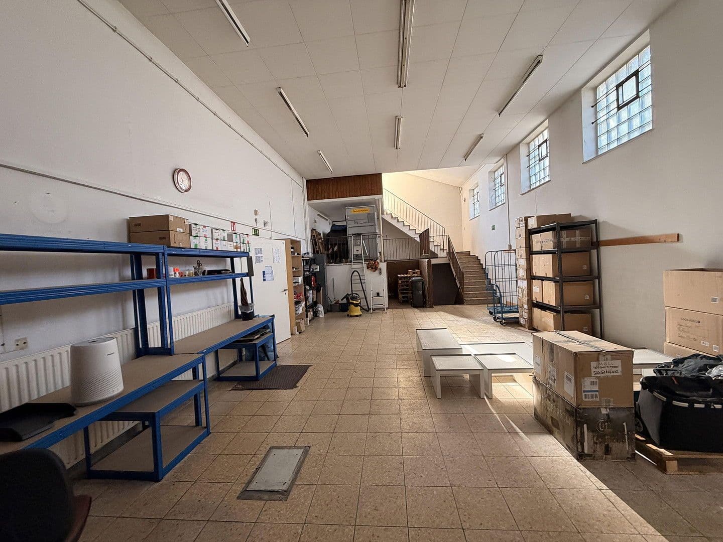 Prenájom nebytového priestoru 413 m², Darmstädter Straße 24, Roßdorf, Hesensko Prenájom nebytového priestoru 413 m², Darmstädter Straße 24, Roßdorf, Hesensko