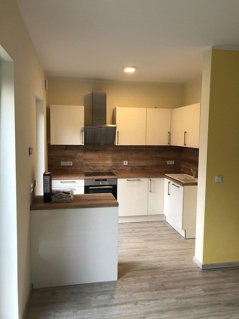 Prenájom domu 130 m², pozemek 600 m², Thälmannstr. 37, Wandlitz, Brandenbursko Prenájom domu 130 m², pozemek 600 m², Thälmannstr. 37, Wandlitz, Brandenbursko