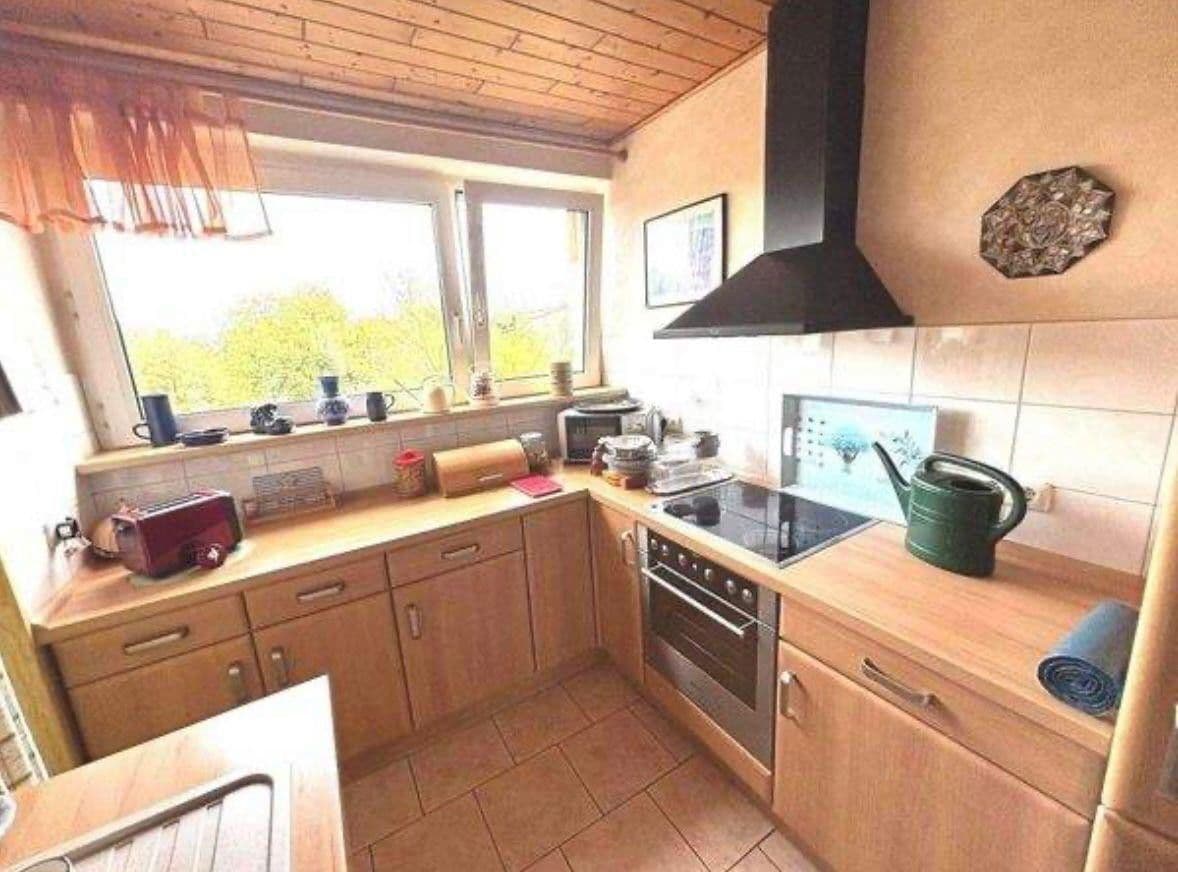 Prenájom bytu 4-izbový 88 m², Tegeler Plate 15, Bremen, Brémy Prenájom bytu 4-izbový 88 m², Tegeler Plate 15, Bremen, Brémy