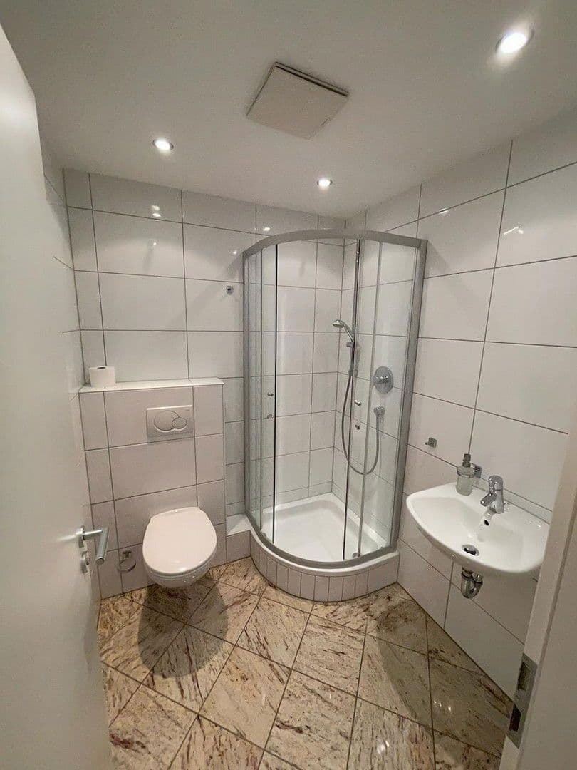 Prenájom bytu 3-izbový 108 m², Hattersheim am Main, Hesensko Prenájom bytu 3-izbový 108 m², Hattersheim am Main, Hesensko