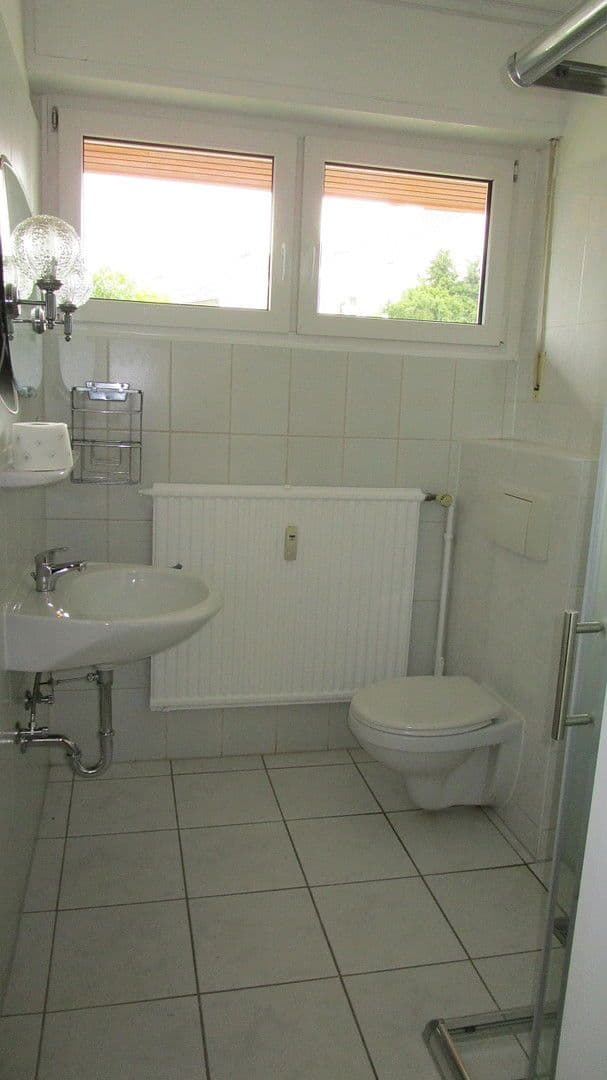 Prenájom bytu 5-izbový 140 m², Eschenweg, Koblenz, Porýnie-Falcko Prenájom bytu 5-izbový 140 m², Eschenweg, Koblenz, Porýnie-Falcko