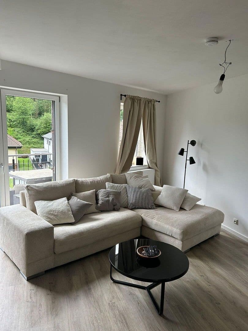 Predaj domu 370 m², pozemek 520 m², Breuberg, Hesensko Predaj domu 370 m², pozemek 520 m², Breuberg, Hesensko