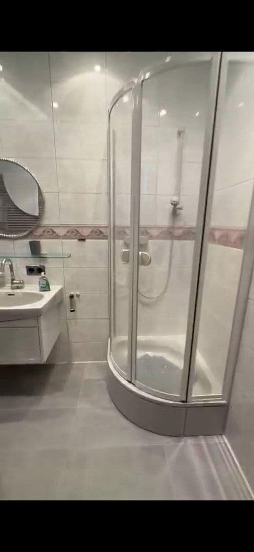 Prenájom bytu 2-izbový 56 m², Hermannstr 12, Neuss, Severné Porýnie - Westfálsko Prenájom bytu 2-izbový 56 m², Hermannstr 12, Neuss, Severné Porýnie - Westfálsko