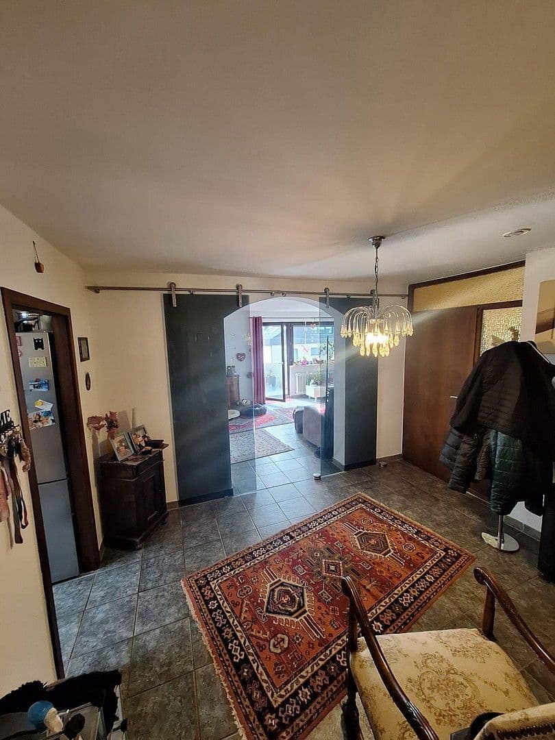 Predaj bytu 3-izbový 94 m², Saarbrücken, Sársko Predaj bytu 3-izbový 94 m², Saarbrücken, Sársko