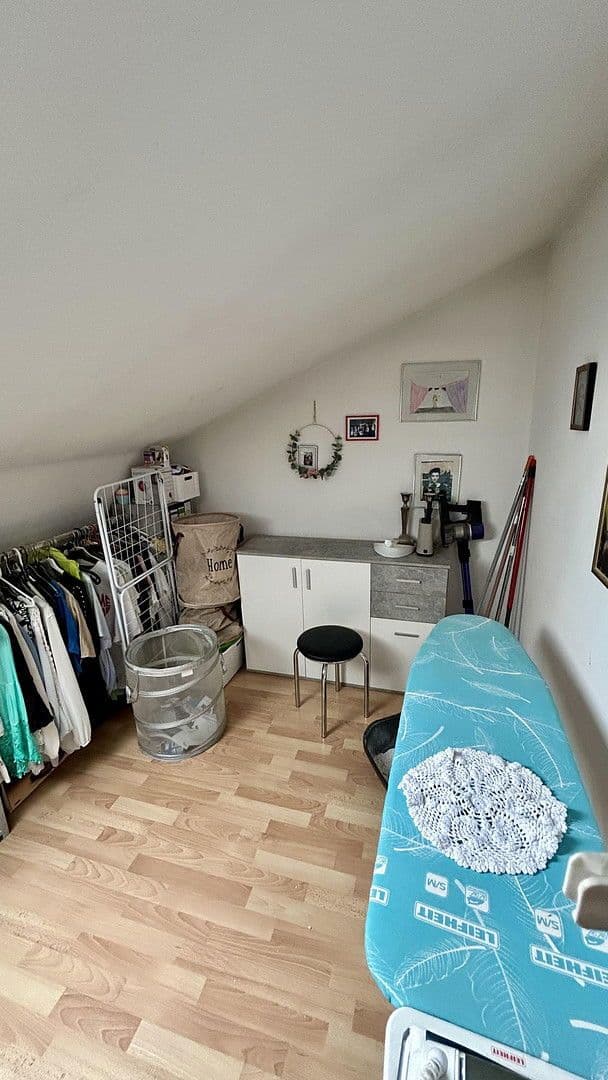 Predaj bytu 3-izbový 94 m², Saarbrücken, Sársko Predaj bytu 3-izbový 94 m², Saarbrücken, Sársko