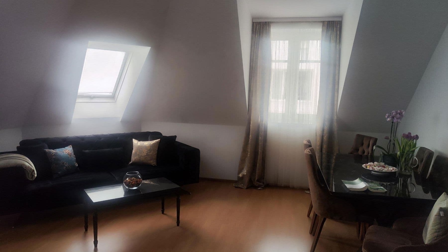 Prenájom bytu 1-izbový 50 m², Oberlaaer Str 85, Wien, Viedeň Prenájom bytu 1-izbový 50 m², Oberlaaer Str 85, Wien, Viedeň