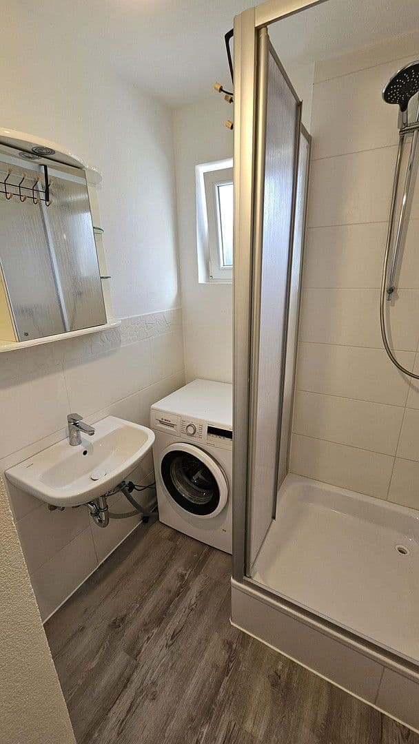 Prenájom bytu 3-izbový 60 m², Eutighofer Straße 22, Schwäbisch Gmünd, Bádensko-Wurttembersko Prenájom bytu 3-izbový 60 m², Eutighofer Straße 22, Schwäbisch Gmünd, Bádensko-Wurttembersko