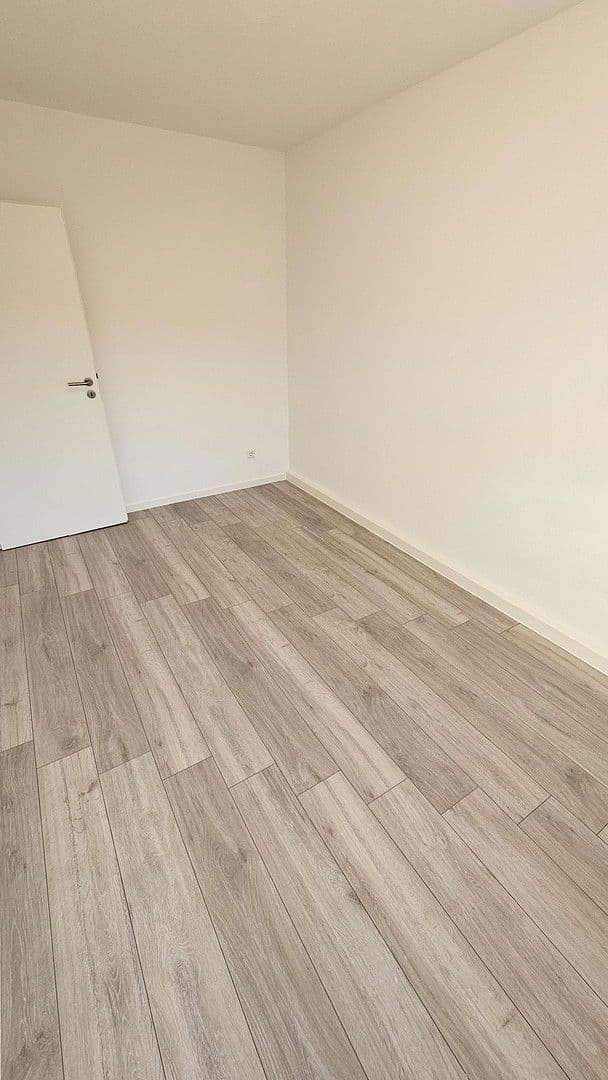 Prenájom bytu 3-izbový 60 m², Eutighofer Straße 22, Schwäbisch Gmünd, Bádensko-Wurttembersko Prenájom bytu 3-izbový 60 m², Eutighofer Straße 22, Schwäbisch Gmünd, Bádensko-Wurttembersko