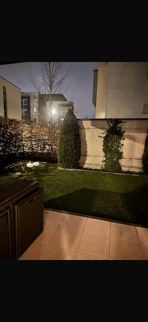 Prenájom bytu 2-izbový 45 m², Frankfurt am Main, Hesensko Prenájom bytu 2-izbový 45 m², Frankfurt am Main, Hesensko