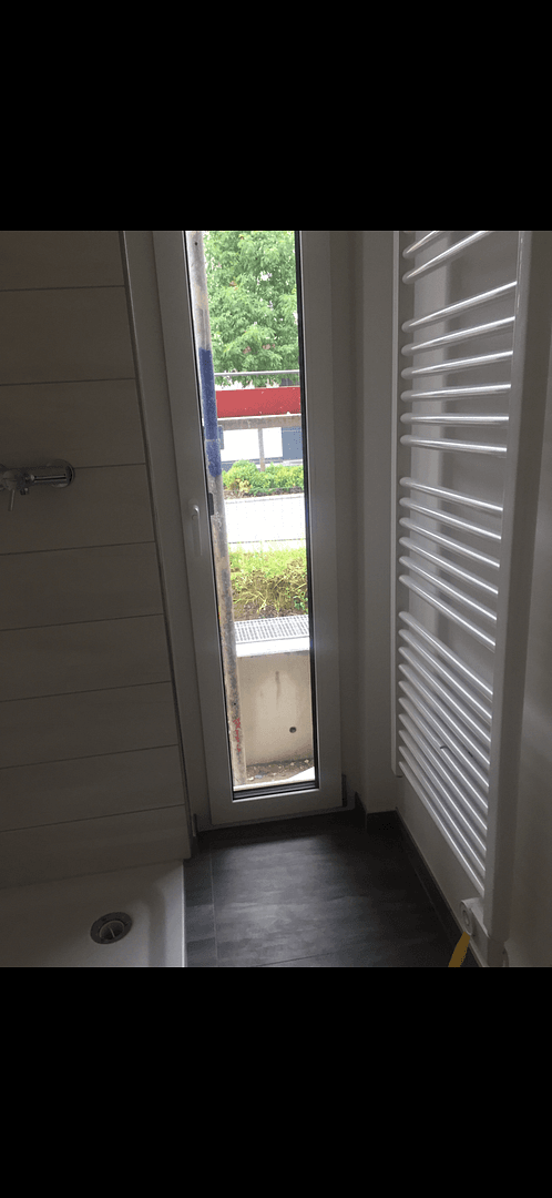 Prenájom bytu 2-izbový 45 m², Frankfurt am Main, Hesensko Prenájom bytu 2-izbový 45 m², Frankfurt am Main, Hesensko