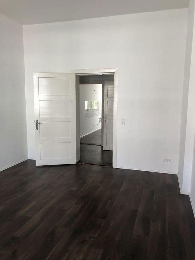 Prenájom bytu 4-izbový 105 m², Leipzigerstraße 19, Frankfurt Oder, Brandenbursko Prenájom bytu 4-izbový 105 m², Leipzigerstraße 19, Frankfurt Oder, Brandenbursko