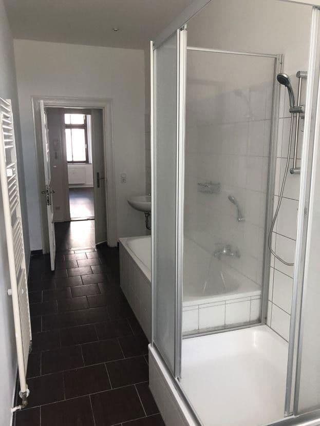 Prenájom bytu 4-izbový 105 m², Leipzigerstraße 19, Frankfurt Oder, Brandenbursko Prenájom bytu 4-izbový 105 m², Leipzigerstraße 19, Frankfurt Oder, Brandenbursko