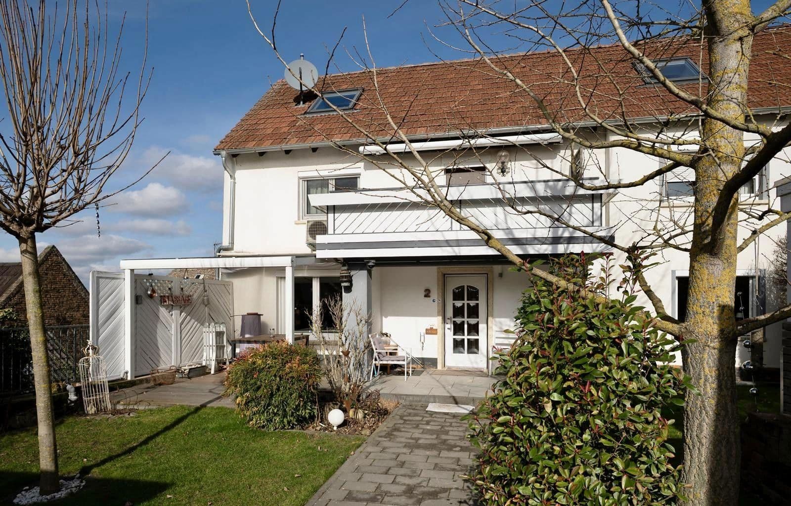 Predaj domu 164 m², pozemek 398 m², Sörgenloch, Porýnie-Falcko Predaj domu 164 m², pozemek 398 m², Sörgenloch, Porýnie-Falcko