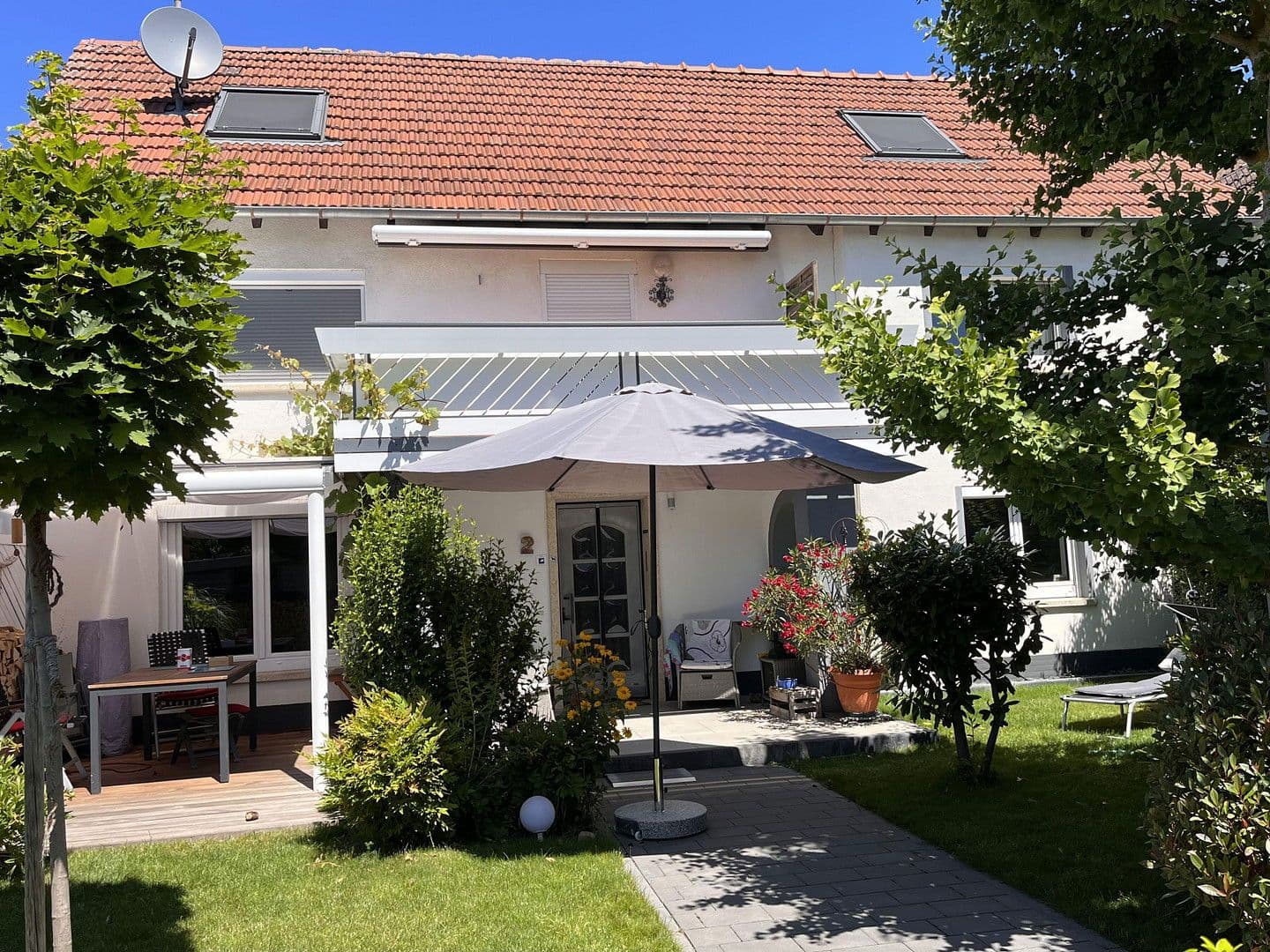 Predaj domu 164 m², pozemek 398 m², Sörgenloch, Porýnie-Falcko Predaj domu 164 m², pozemek 398 m², Sörgenloch, Porýnie-Falcko